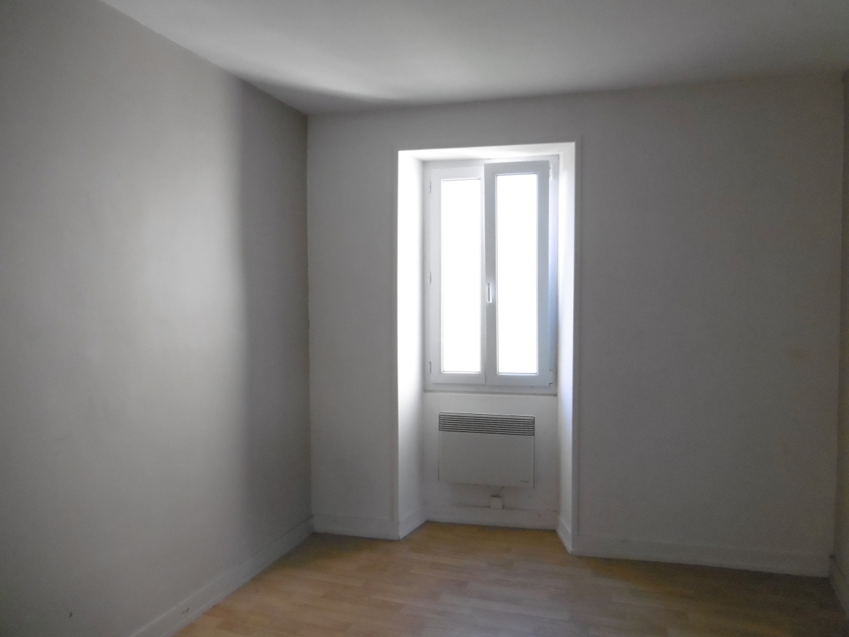 Дом с 3 спальнями в Дордонь, Франция № 200682