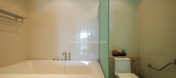2 bedrooms Condo in Pattaya, Thailand No. 8754 2
