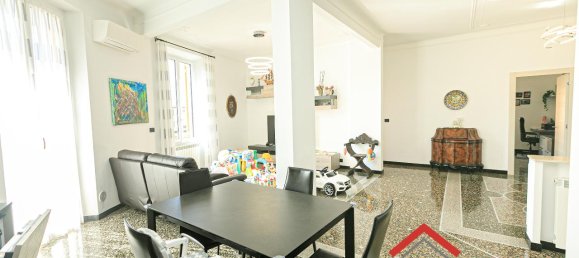 7 rooms Apartment in Genoa, Italy No. 15246 8