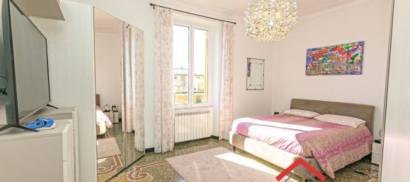 7 rooms Apartment in Genoa, Italy No. 15246 11