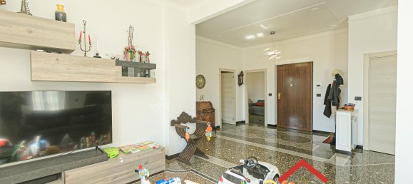 7 rooms Apartment in Genoa, Italy No. 15246 6