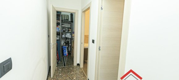 7 rooms Apartment in Genoa, Italy No. 15246 30