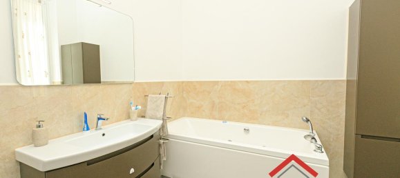 7 rooms Apartment in Genoa, Italy No. 15246 27