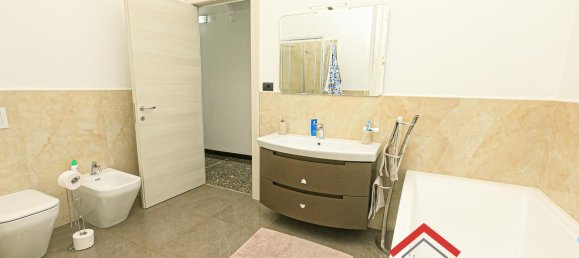 7 rooms Apartment in Genoa, Italy No. 15246 28