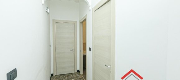 7 rooms Apartment in Genoa, Italy No. 15246 33
