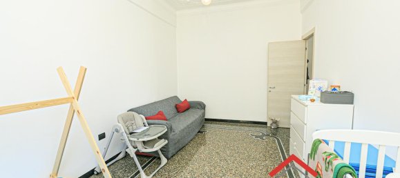 7 rooms Apartment in Genoa, Italy No. 15246 18