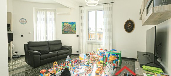 7 rooms Apartment in Genoa, Italy No. 15246 4