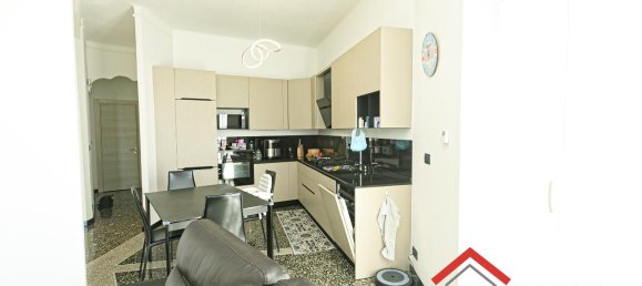 7 rooms Apartment in Genoa, Italy No. 15246 9
