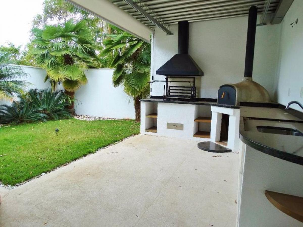 Дом с 3 спальнями в Сан-Паулу, Бразилия № 574996