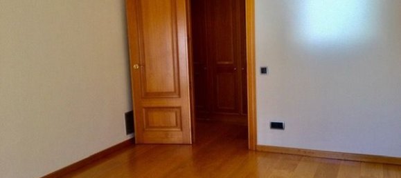 5 Schlafzimmer Wohnung in Valencia, Spain, Nr. 102029 2