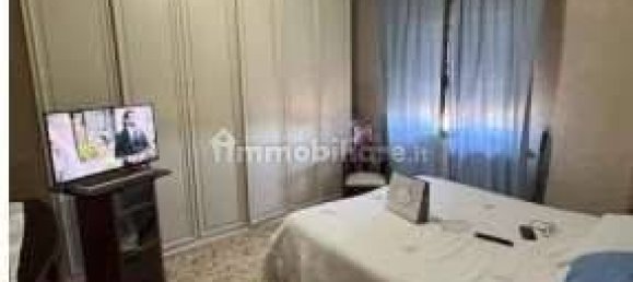 5 rooms Apartment in Naples, Italy No. 370492 8