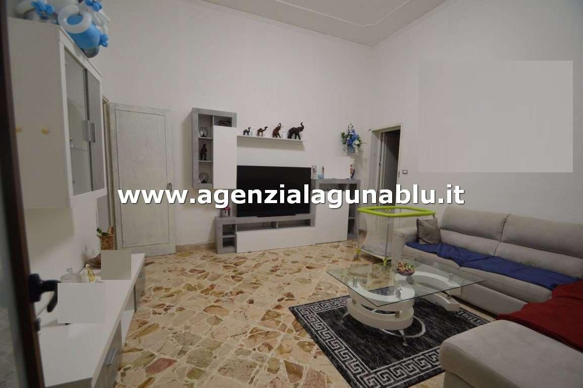 3-salle Appartement à Mazara del Vallo, Italy No. 85473