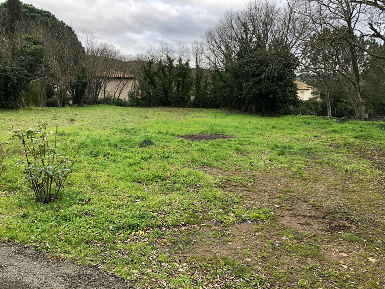 Земельный участок в Сессенон-сюр-Орб, Франция № 106075