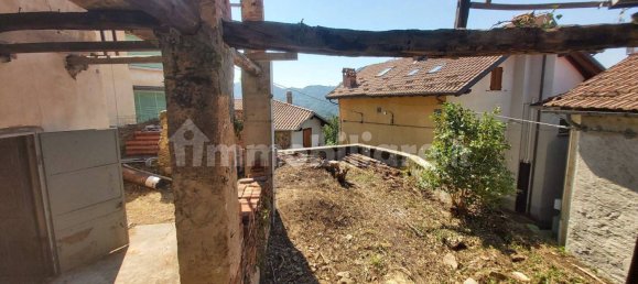 3 bedrooms House in Cellio con Breia, Italy No. 275476 4