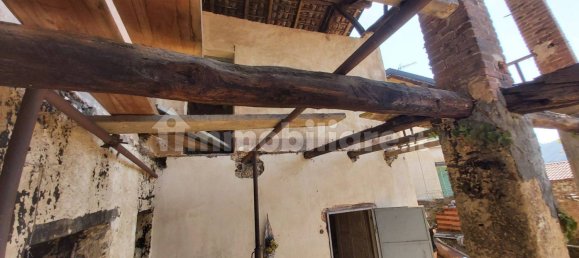 3 bedrooms House in Cellio con Breia, Italy No. 275476 3