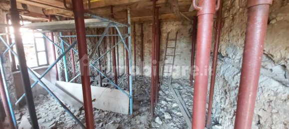 3 bedrooms House in Cellio con Breia, Italy No. 275476 5