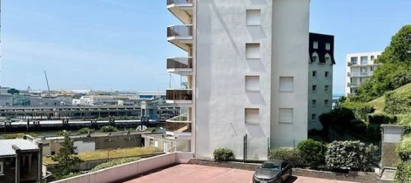 4 rooms Apartment in Boulogne-sur-Mer, France No. 61604 8