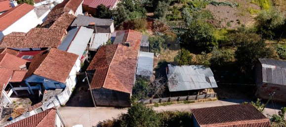 3 bedrooms House in Miranda do Corvo, Portugal No. 31285 7