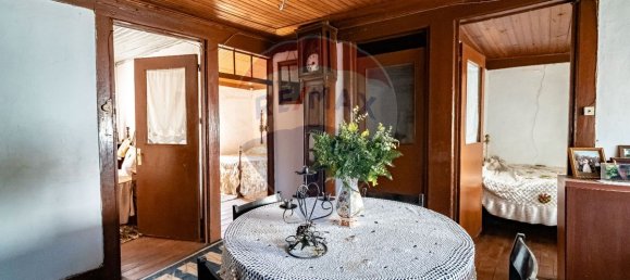 3 bedrooms House in Miranda do Corvo, Portugal No. 31285 8