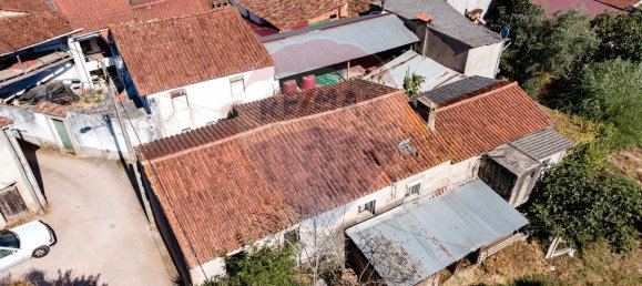 3 bedrooms House in Miranda do Corvo, Portugal No. 31285 4