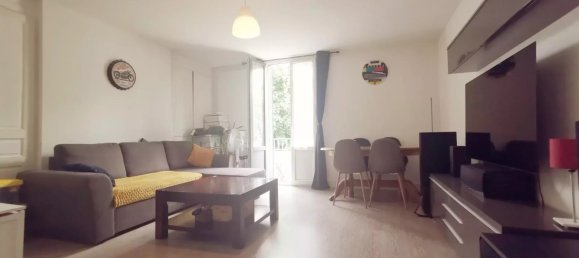 Apartamento de 2 dormitorios en Sainte-Savine, France No. 57835 3