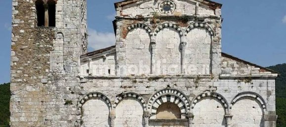 5190m² Land in Lucca, Italy No. 334953 4