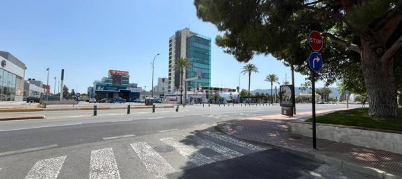 4 bedrooms Apartment in Murcia, Spain No. 94453 3