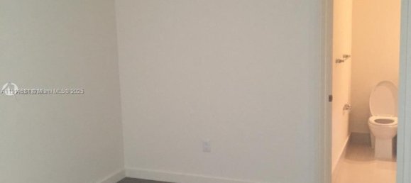 2 dormitorios propiedad comercial en venta en Miami, Miami-Dade, Florida, USA № 614249 7