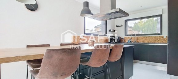 3 bedrooms House in Roncq, France No. 341603 5