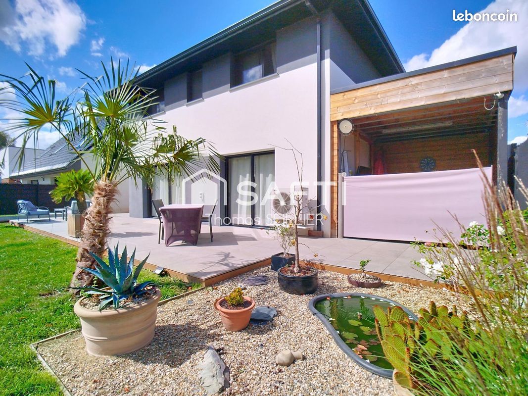 3 bedrooms House in Roncq, France No. 341603