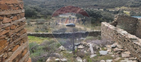 1070800m² Land in Torre de Moncorvo, Portugal No. 88199 8