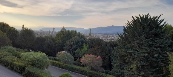 100m² Commercial property in Florence, Italy No. 39779 29