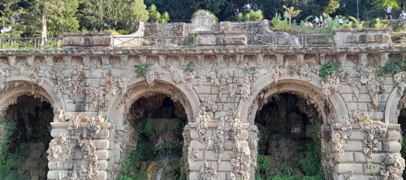 100m² Commercial property in Florence, Italy No. 39779 37