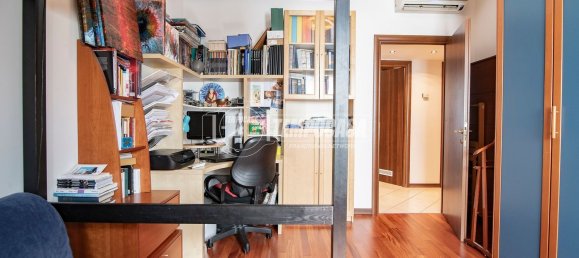 2 rooms Apartment in Sesto San Giovanni, Italy No. 330330 16