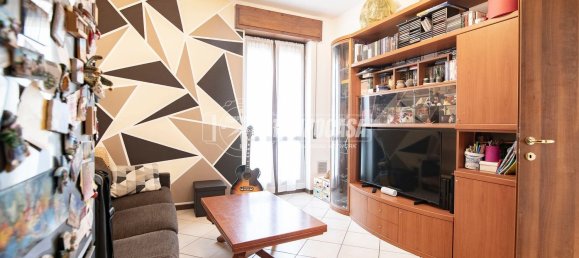 2 rooms Apartment in Sesto San Giovanni, Italy No. 330330 2