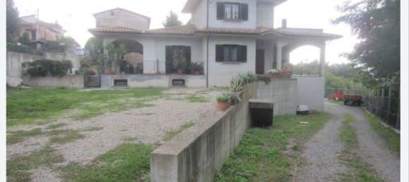 Вилла с 4 комнатами в Монтефьясконе, Италия № 86958 3