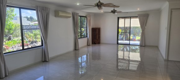 3 bedrooms House in Cooloola Cove, Australia No. 158 14