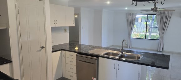 3 bedrooms House in Cooloola Cove, Australia No. 158 17