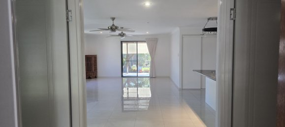 3 bedrooms House in Cooloola Cove, Australia No. 158 11