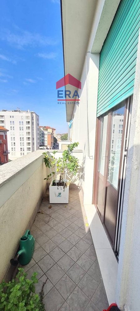 2 bedrooms Apartment in Milan, Italy No. 335277