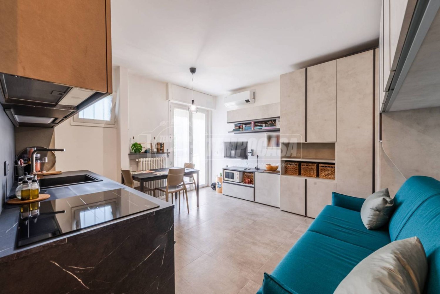 Квартира с 1 спальней в Милан, Италия № 378670