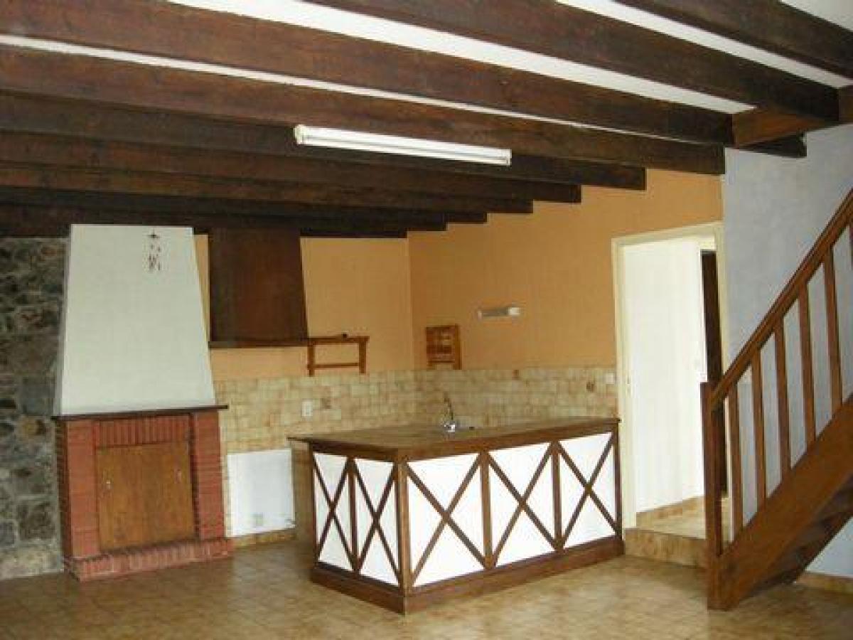 3 bedrooms House in Combourg, France No. 8325