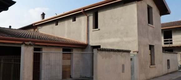 3 rooms Villa in Cigole, Italy No. 71578 6