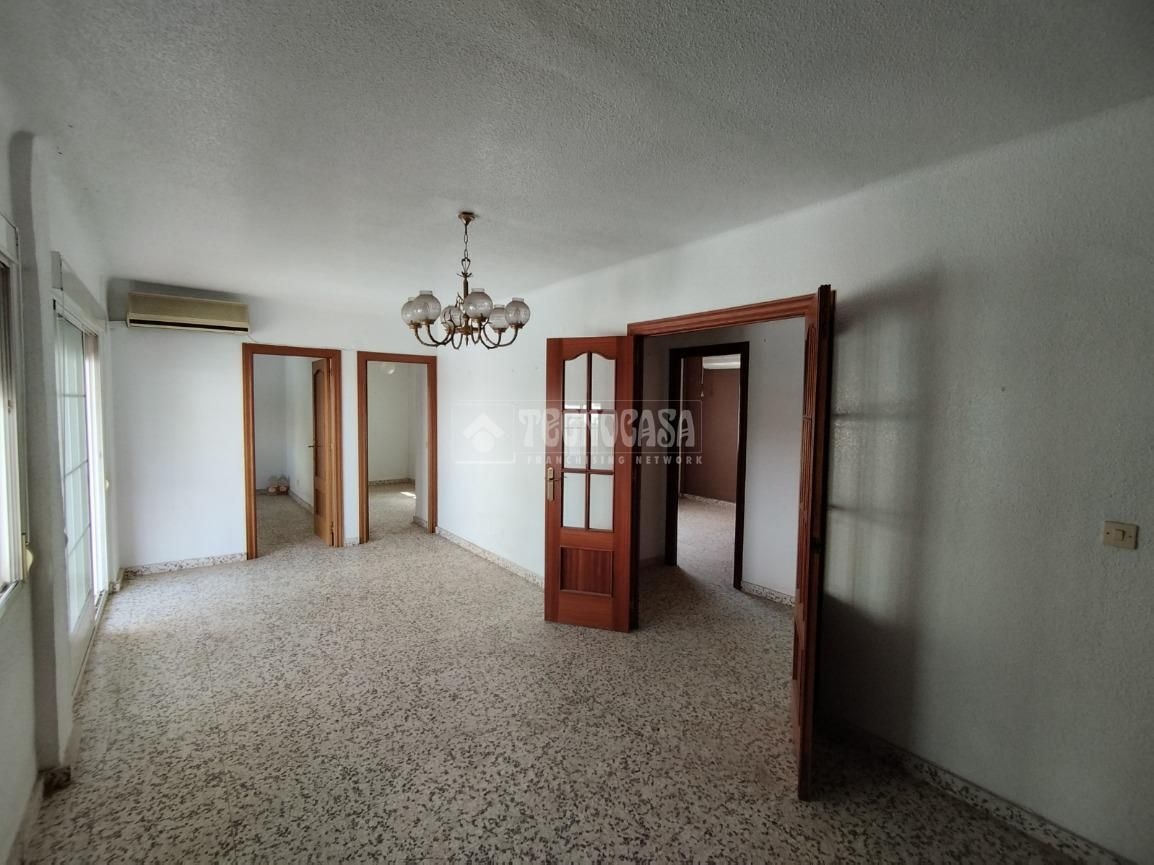 3 bedrooms Apartment in Andujar, Spain No. 165462