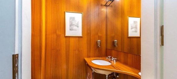 4 bedrooms Apartment in Turin, Italy No. 87500 16