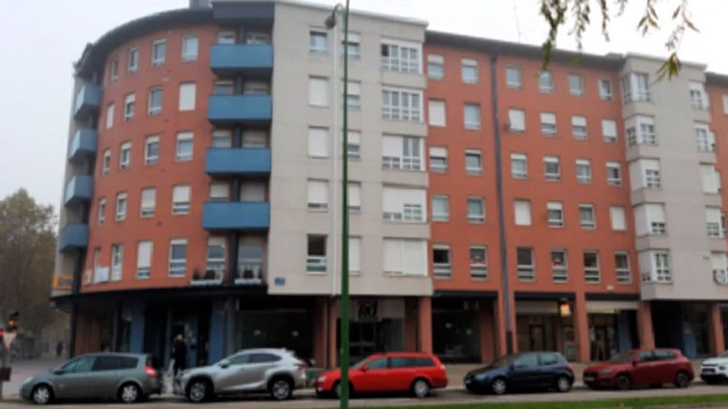 Bureau à Burgos, Spain 117m² No. 73588