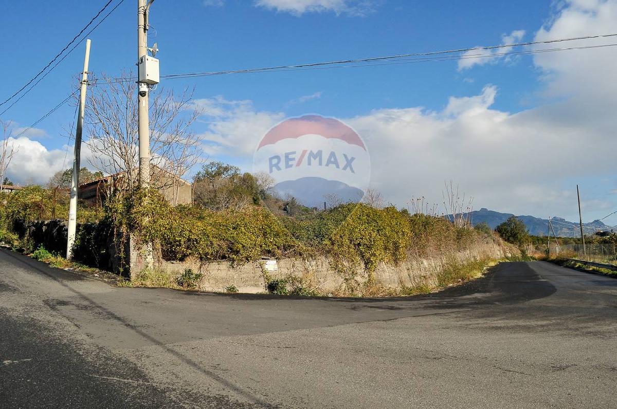  قطعة أرض في Fiumefreddo di Sicilia, Italy 15300متر مربع رقم 165365