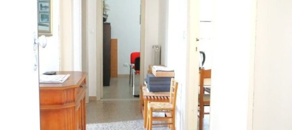 Apartamento de 4 habitaciónes en Pontedera, Italy No. 293023 2