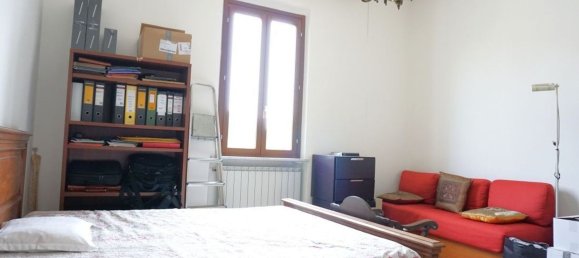 Apartamento de 4 habitaciónes en Pontedera, Italy No. 293023 11