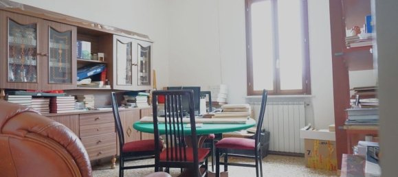 Apartamento de 4 habitaciónes en Pontedera, Italy No. 293023 7